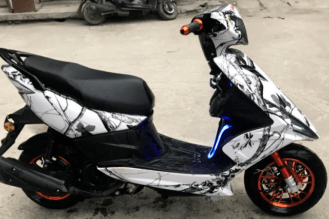 鬼火少年炸街一时爽湘西警察蜀黍抓你没商量