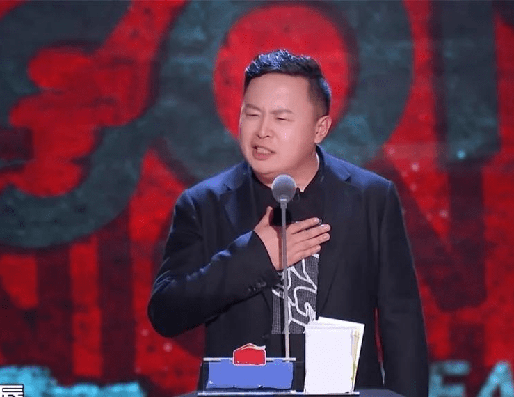 德云社阎鹤祥吐槽大会回怼脱口秀演员遭网友热议听得真爽