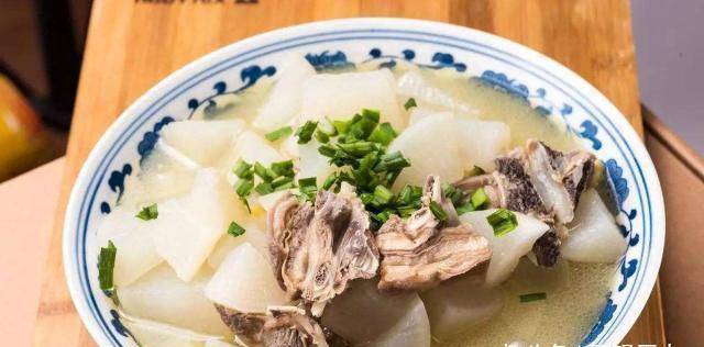 什么炖羊肉是最合适的 845eaebf997b4d398d8450ae6d1695e7.jpeg