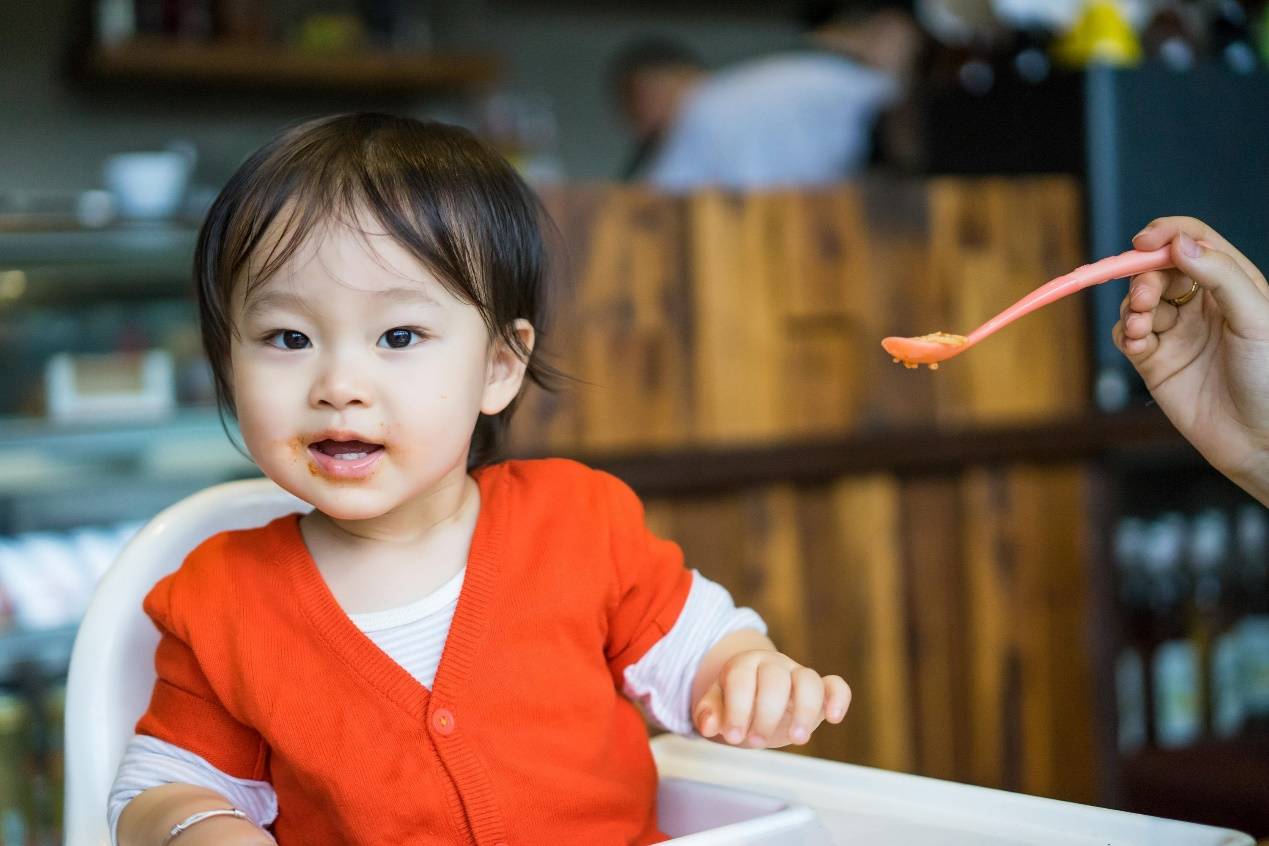 母乳太多 宝宝一次吃不完怎么办