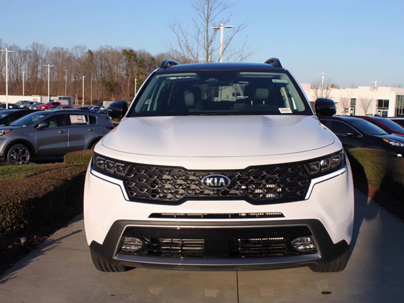 全新起亚索兰托到店三排六座四驱空间媲美汉兰达真帅气