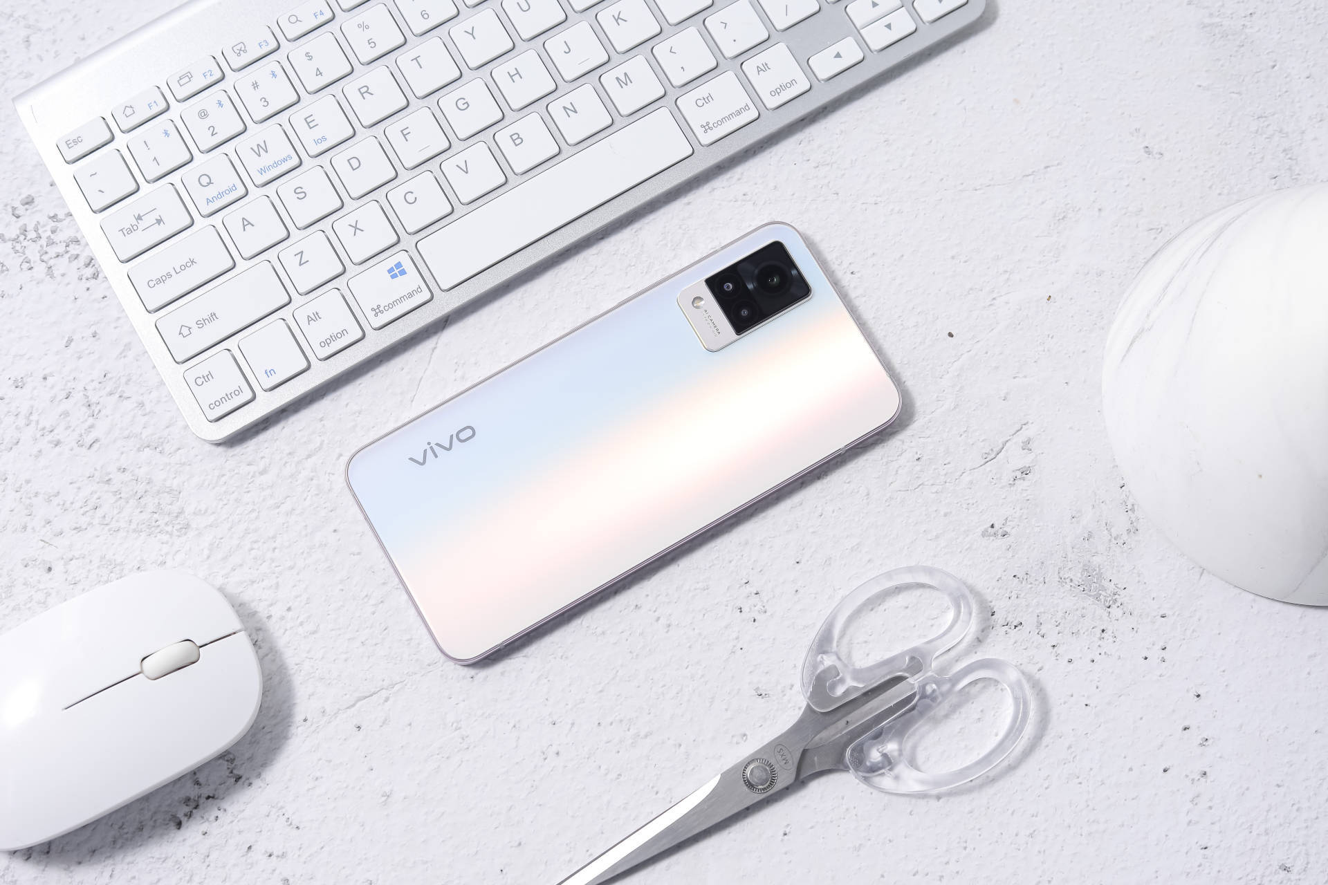 身材苗条性能澎湃这样的vivos9很难不爱