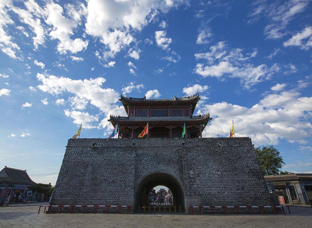 原創遼寧一座古城城牆設有東南西北四門是4a級景區