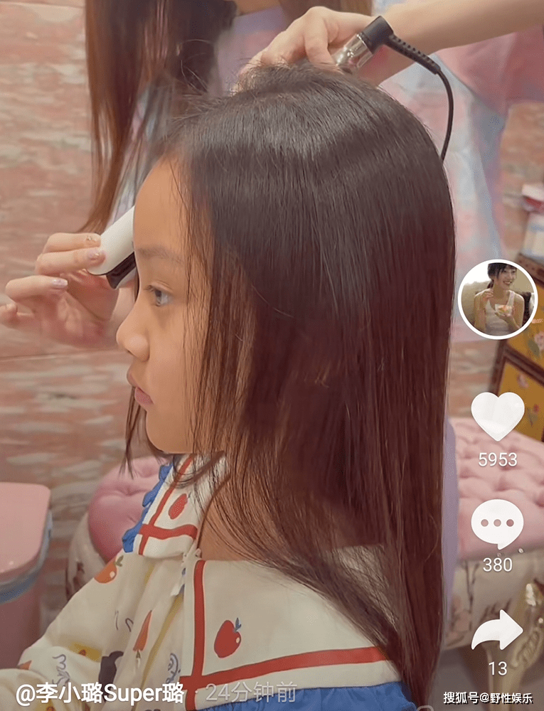 李小璐为甜馨剪头发图片