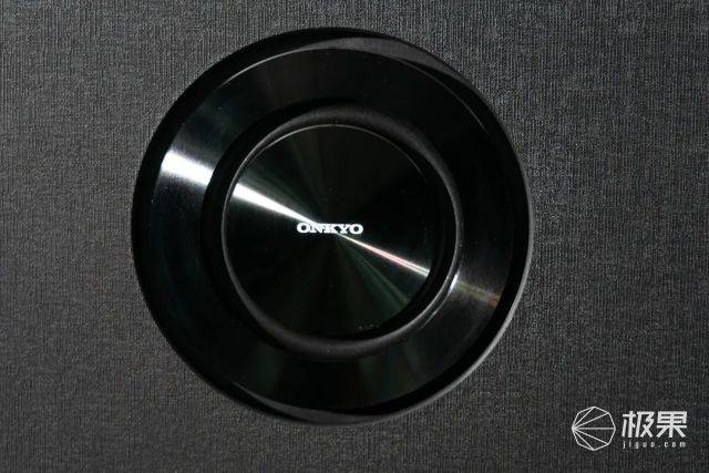 画质|客厅娱乐新花样？N种神技能惊艳大脑，不花钱「逛遍」海底大世界！