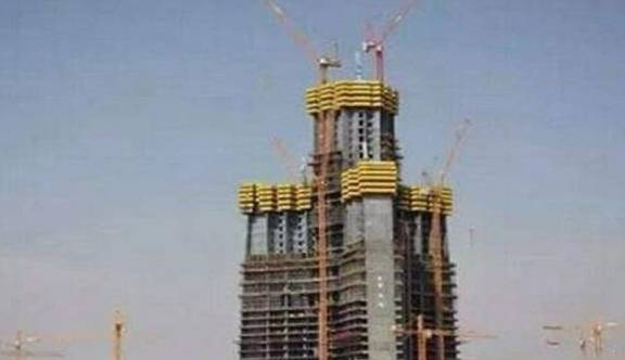 2010亿建世界第一高塔，塔高超1000米，落成将远超迪拜塔