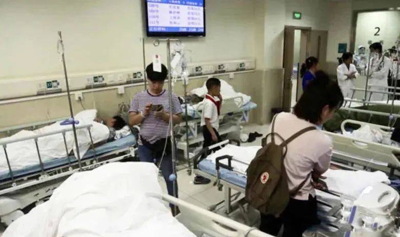 早上喝了杯豆浆竟会食物中毒 喝豆浆务必要知道这3个要点 赵先生 早上喝了杯豆浆竟会食物中毒 喝豆浆务必要知道这3个要点 赵先生