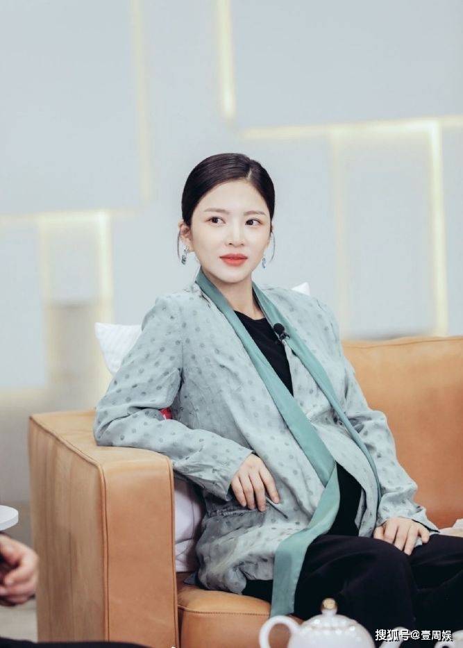 杜淳老婆晒照惹争议,电视里跟自拍照判若两人,五官大变样!_王灿