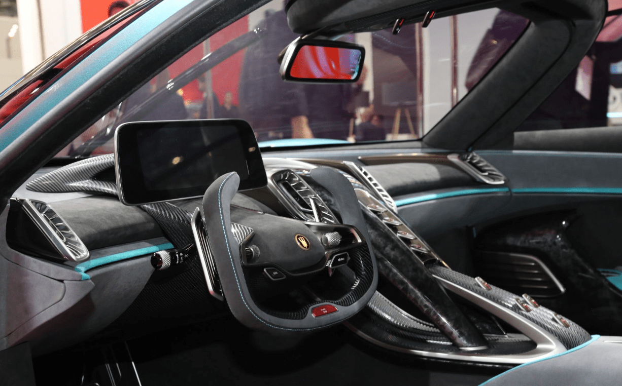 与外观相呼应的,还有全新s9的内饰.