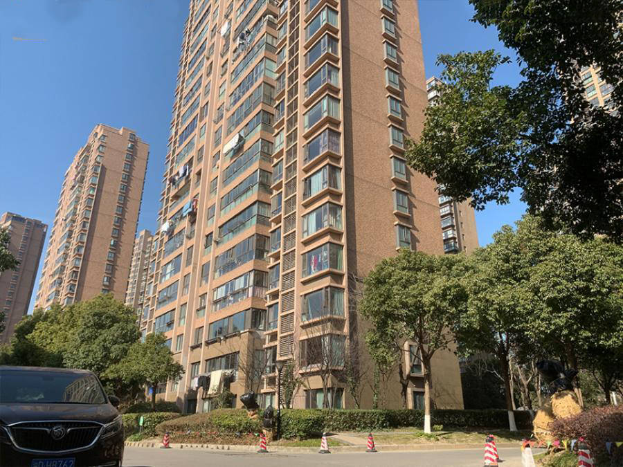 成交价1012万上海市宝山区江杨北路一套房产拍卖成功