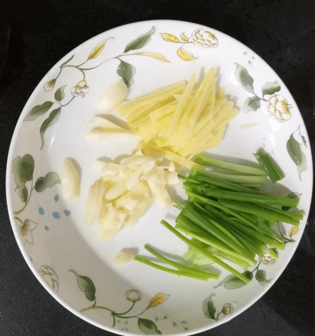 炒肉丝怎么炒才能嫩 bc4d40c90c4d4747a758493befab81e9.png