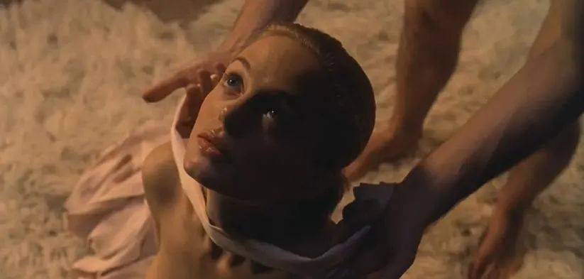 《温柔地杀我》其实,陈凯歌遭受非议的片子何止