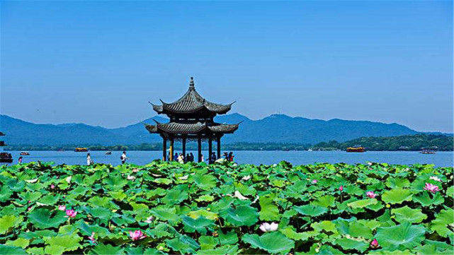 中国最豪爽的新一线城市，拥有全球闻名的5A景区，却坚持不收门票
