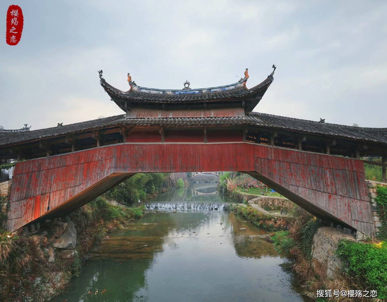 泰顺有一对“姐妹桥”，由师徒二人修建，被誉为“世界最美廊桥”