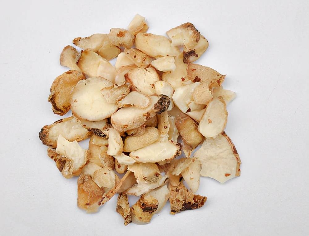 白附子 白附子来源于天南星科植物独角莲的块茎,具有祛风定惊,化痰