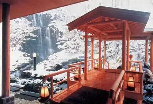 我玩北海道：玩最野的雪，泡最深的泉，住最古老的温泉酒店