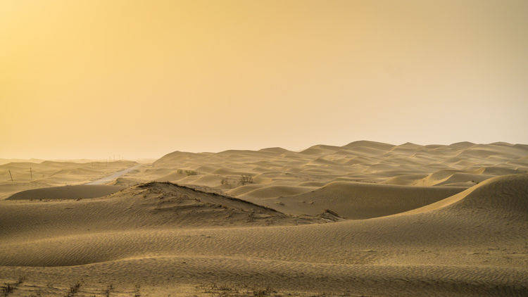 寻觅我国最大的沙漠：沙如“黄海”变化莫测，实乃探险家必来之地
