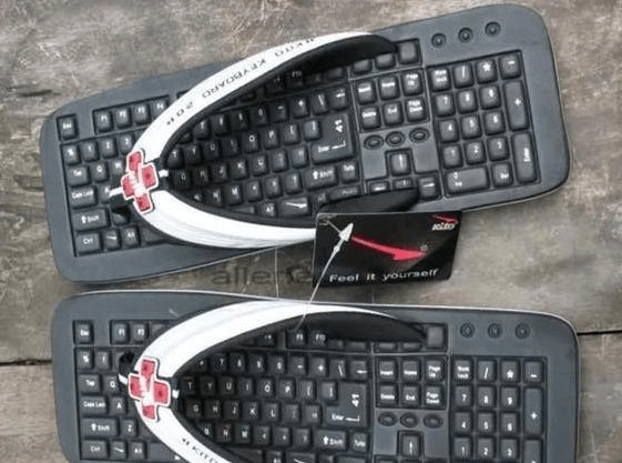 原创
每日一笑:听说穿红色衣服手气好,然后二货老婆就变这样了