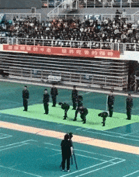 原创
每日一笑:穿衣服时都说黑色显瘦,我怎么看着不对劲啊