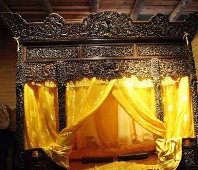 清朝龙床现身重3吨专家欲收回收藏者拿5个亿来换