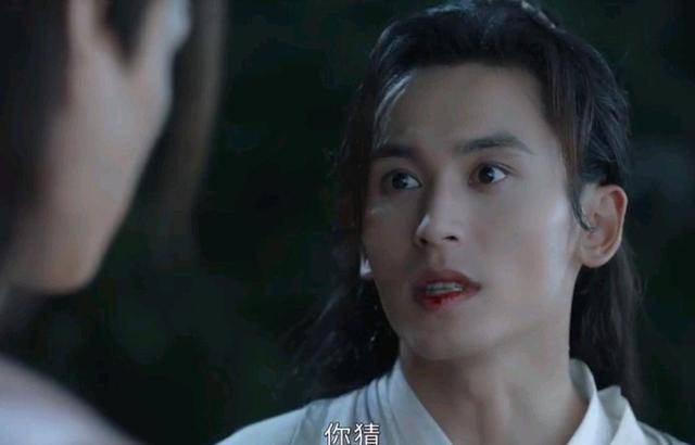 互相搀扶着拾起披风和剑,絮絮叨叨商量如何瞒过成岭,他们就这样一步一