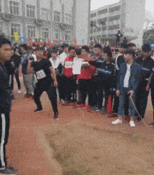 原创
每日一笑:一张图片告诉你妹子自拍背后的真相,真可谓艰辛啊