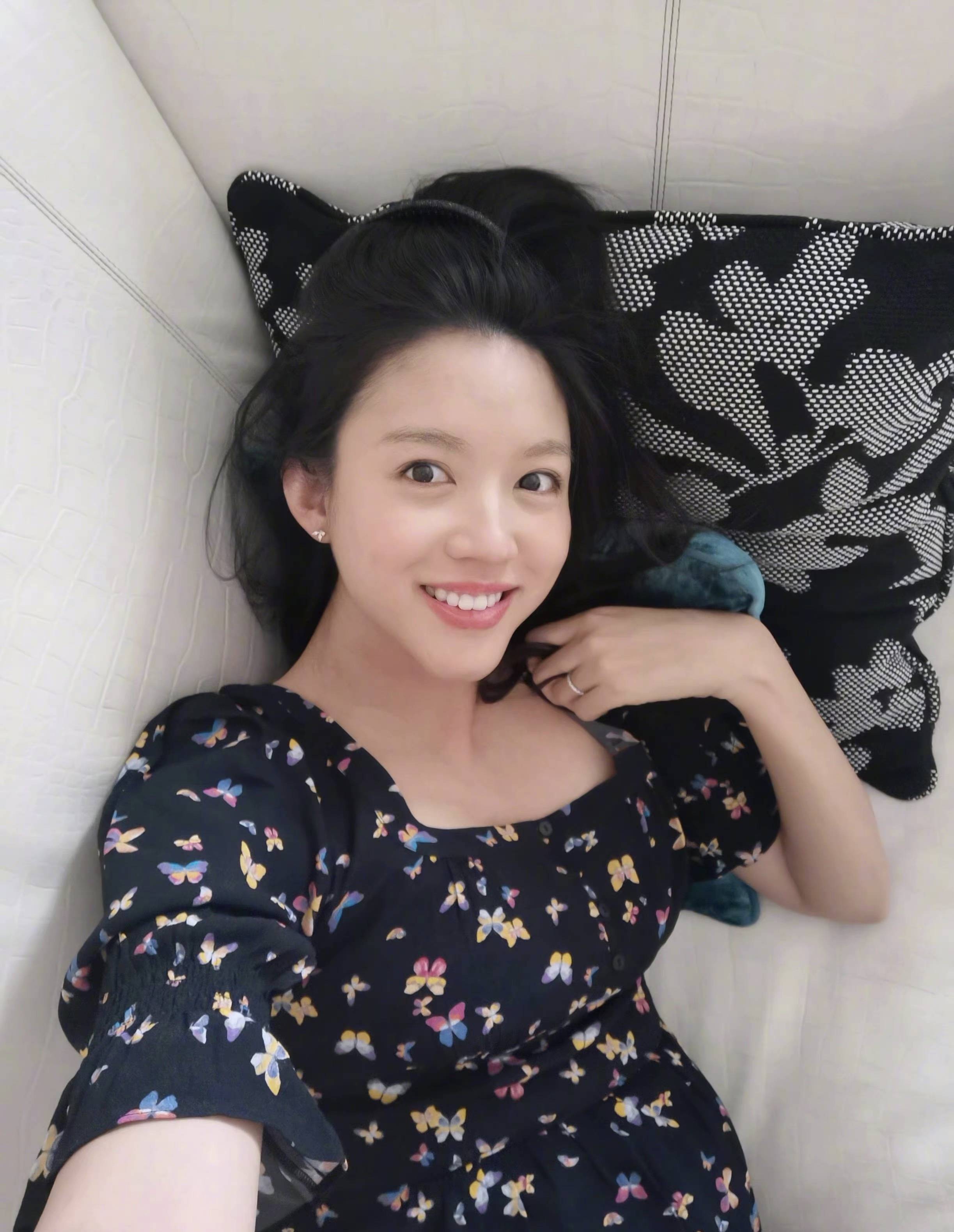 张梓琳一句话戳中无数女人的心哪有什么轻而易举不过是在默默忍受