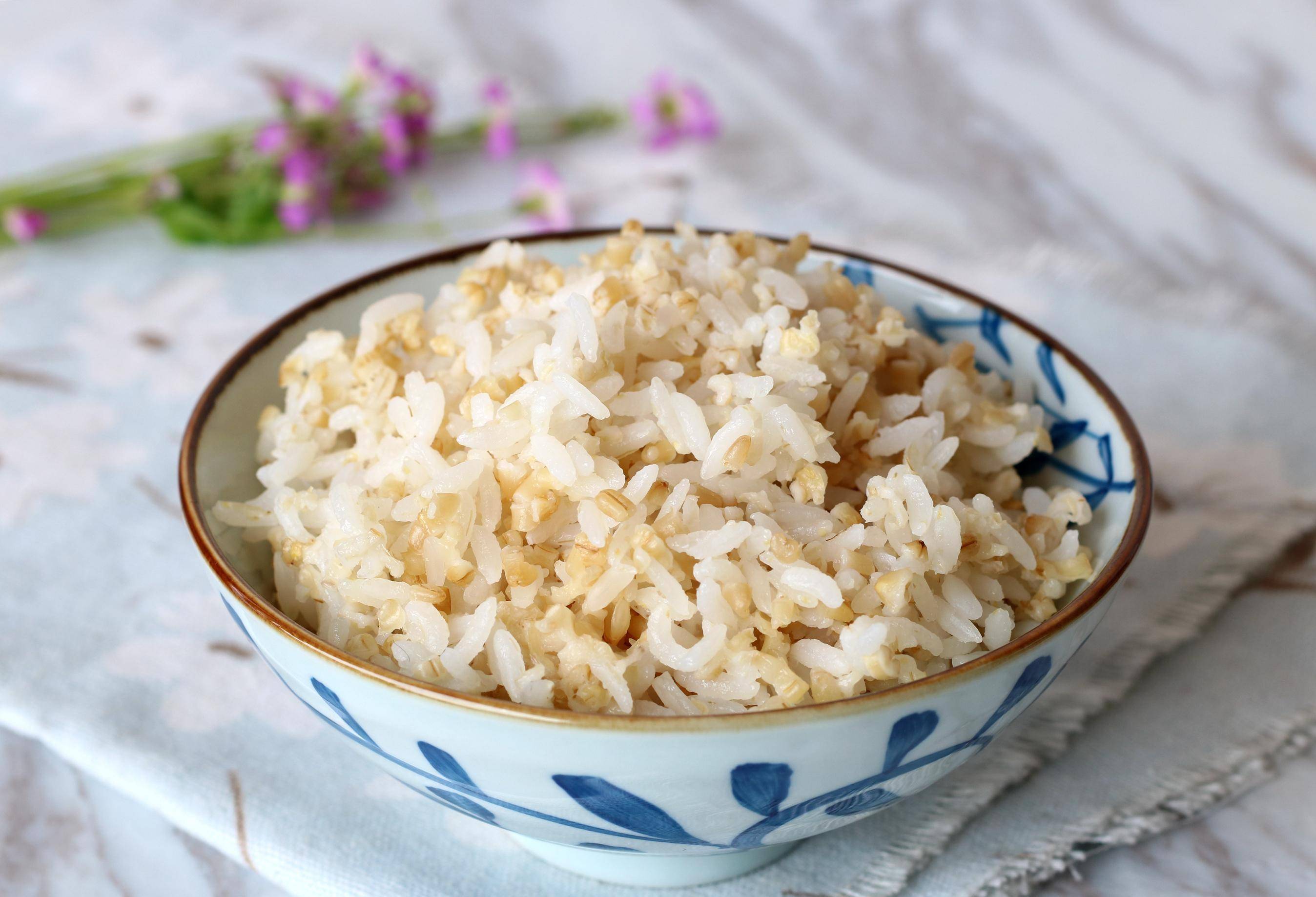 米饭加什么粗粮 690aad06c8614cda953405dda71b8386.jpeg