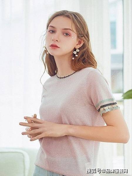 浪漫无涯夏日情歌吹奏爱弗瑞女装的夏日时尚 粉色 浪漫无涯夏日情歌吹奏爱弗瑞女装的夏日时尚 粉色