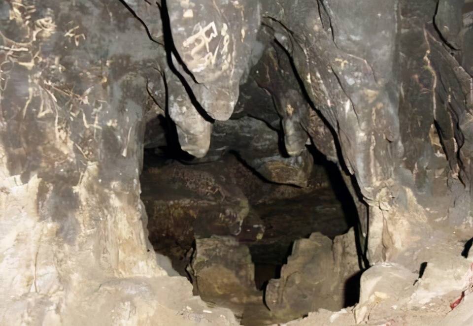 1983年昆明三学生遇险，被困洞穴十余天，因一个巧合而获救