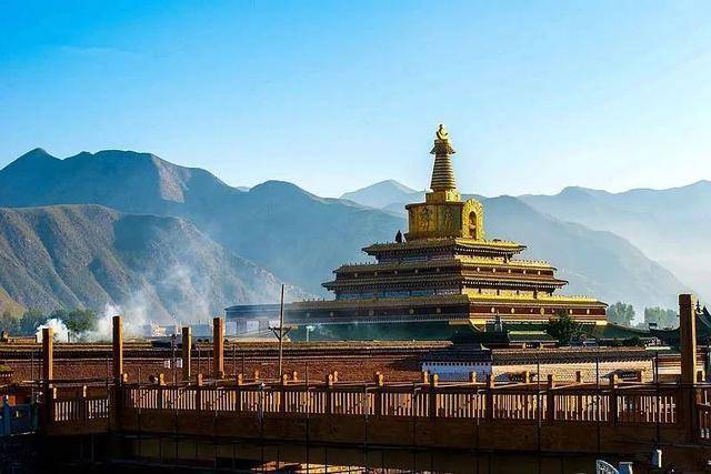 比新疆绚丽，比西藏神圣，这个地方美了千年，却一直被遗忘