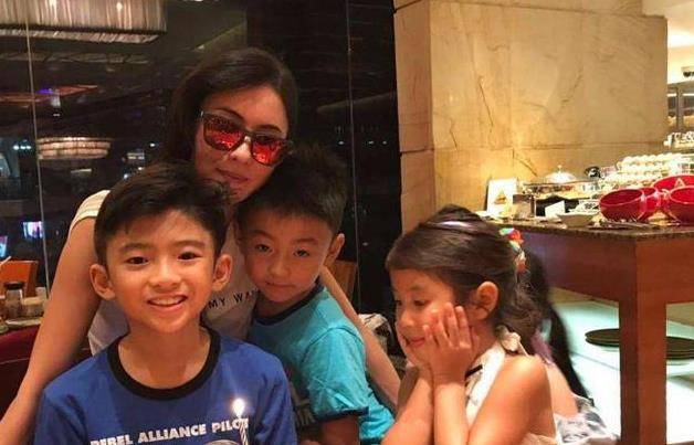 谢振轩和谢霆锋首次同框 0d879eb503cd4143b75d42f1d0d496c9.jpeg