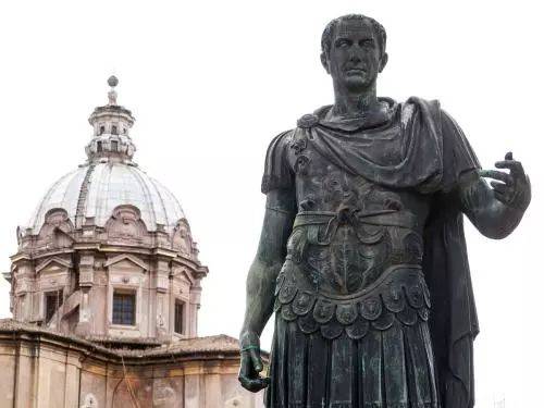 历史上的今天——公元前44年3月15日,罗马统治者恺撒在元老院会议上