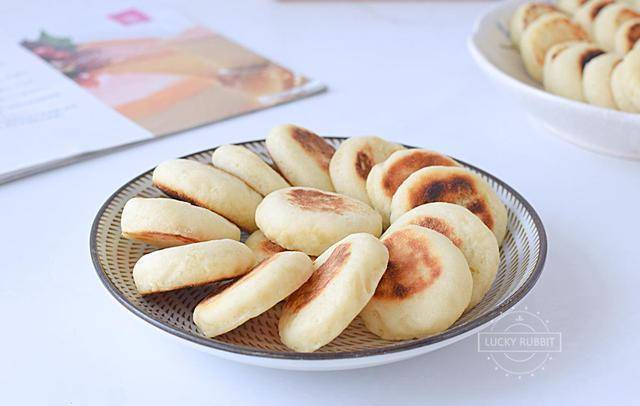 怎么做山药饼又软又香 9bb8503e81bf403e9f160e4fc3081b08.jpeg