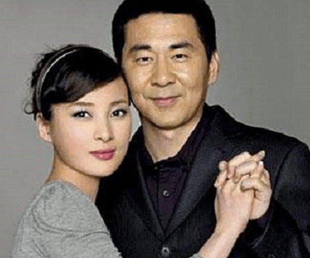 30岁因戏与陈建斌相识相恋,1年后结为夫妻,结婚14年零绯闻_蒋勤勤