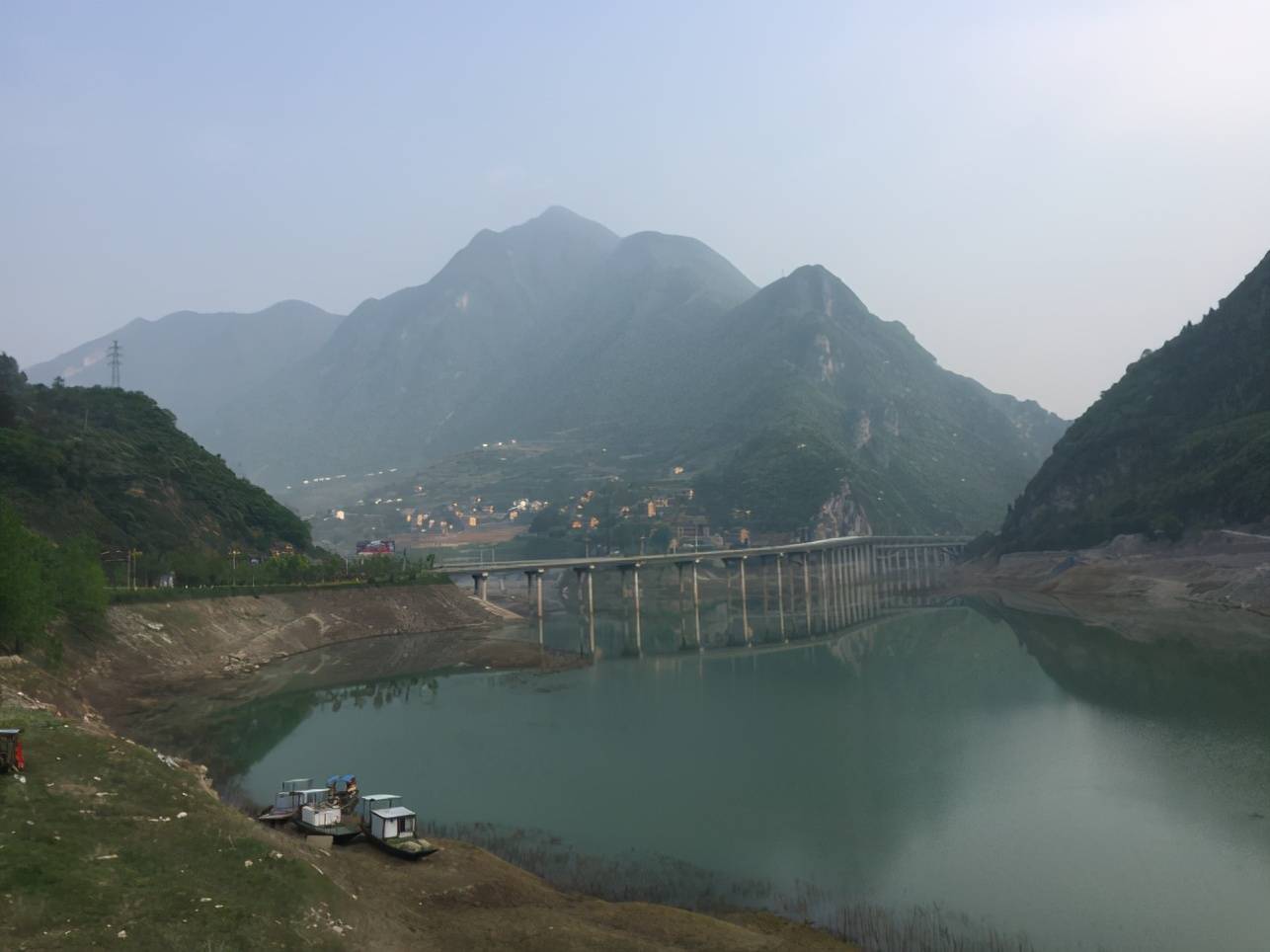 宜昌自驾游：路遇“中国最美水上公路”（苏洪，天津）