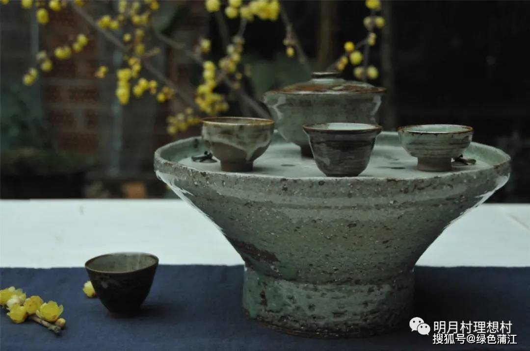 明月村又被《四川观察》强势围观,好热闹!_艺术