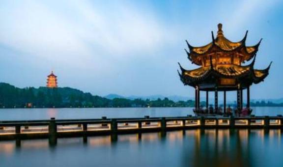 中国最不能错过的3座城市，哪怕错过出国都值得，有你家乡吗？
