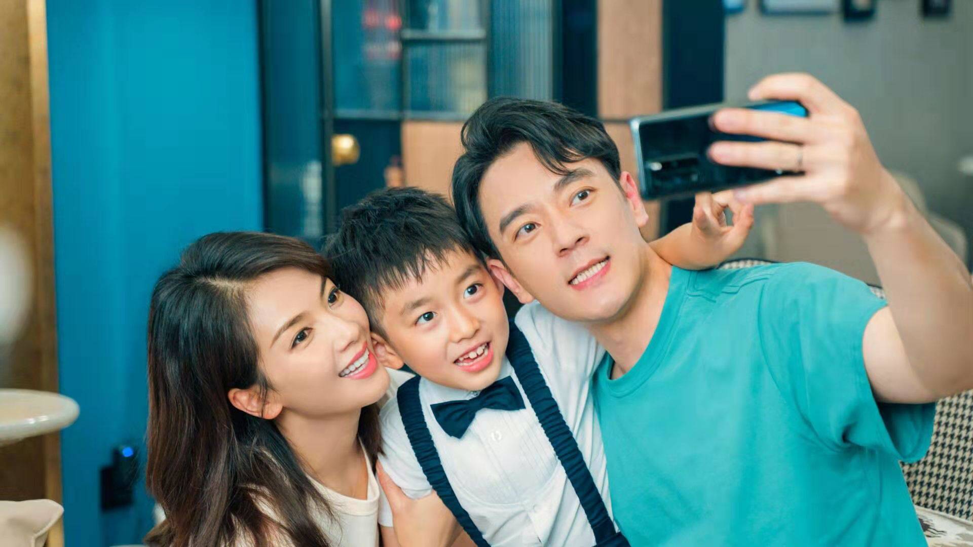 刘涛搭档李光洁,颖儿,胡可等明星主演的《陪你一起长大》定档了,与张