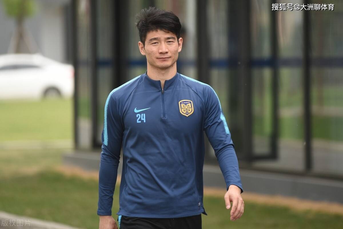 江苏队助教曹睿透露的内容大体如下,今年中超大改革,江苏苏宁遇到了大