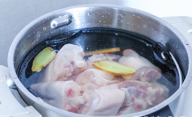 猪脚怎么煲汤才有营养 39bf32160cab411d8396ba0202e393a7.jpeg