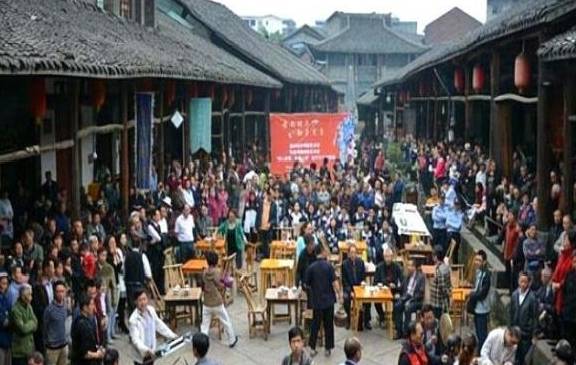 中国最落后小镇：居民白天喝茶聊天不工作，被称为“明清养老院”