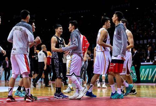 cba全明星赛后现场爆发混乱十余名球员发起集体抗议