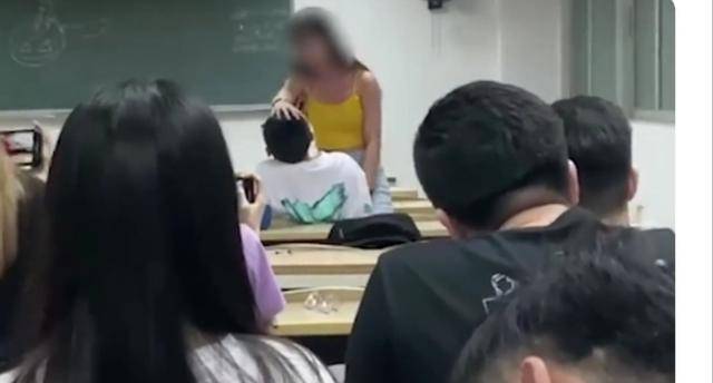 大学辅导员爱搭不理的怎么办_爱搭不理(3)