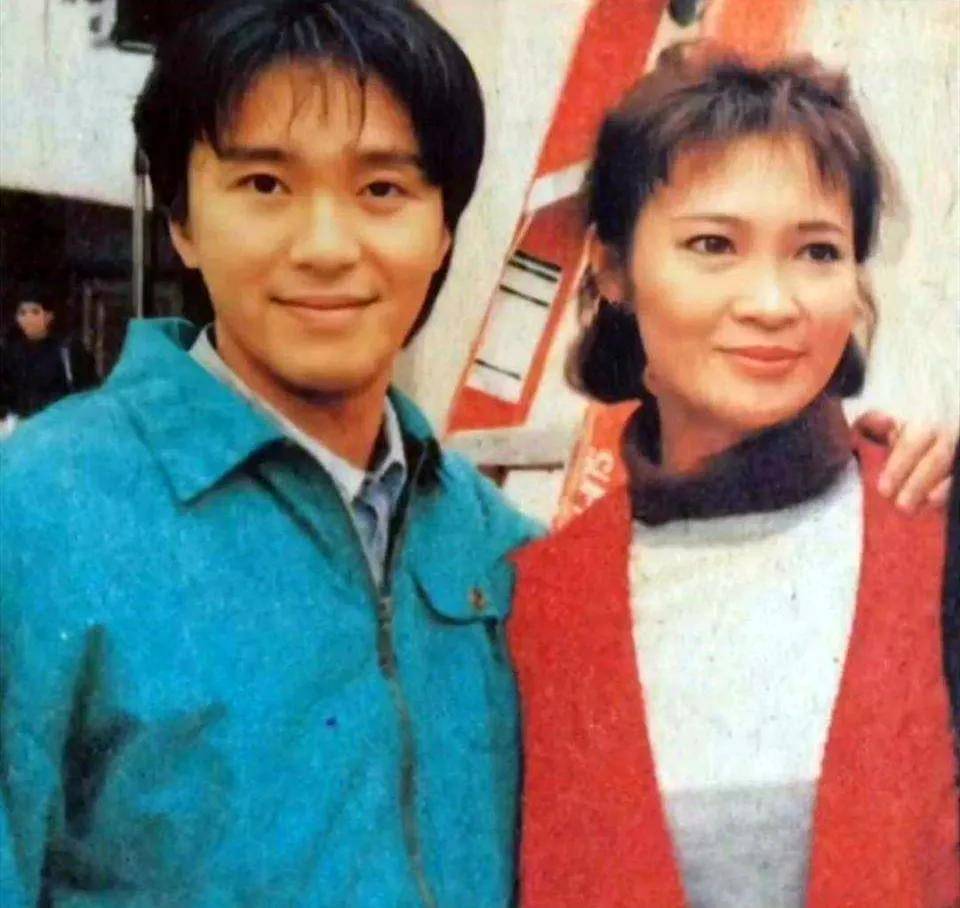 74岁影后萧芳芳的美丽人生,67和李连杰亲如母子,周星驰崇拜她_电影