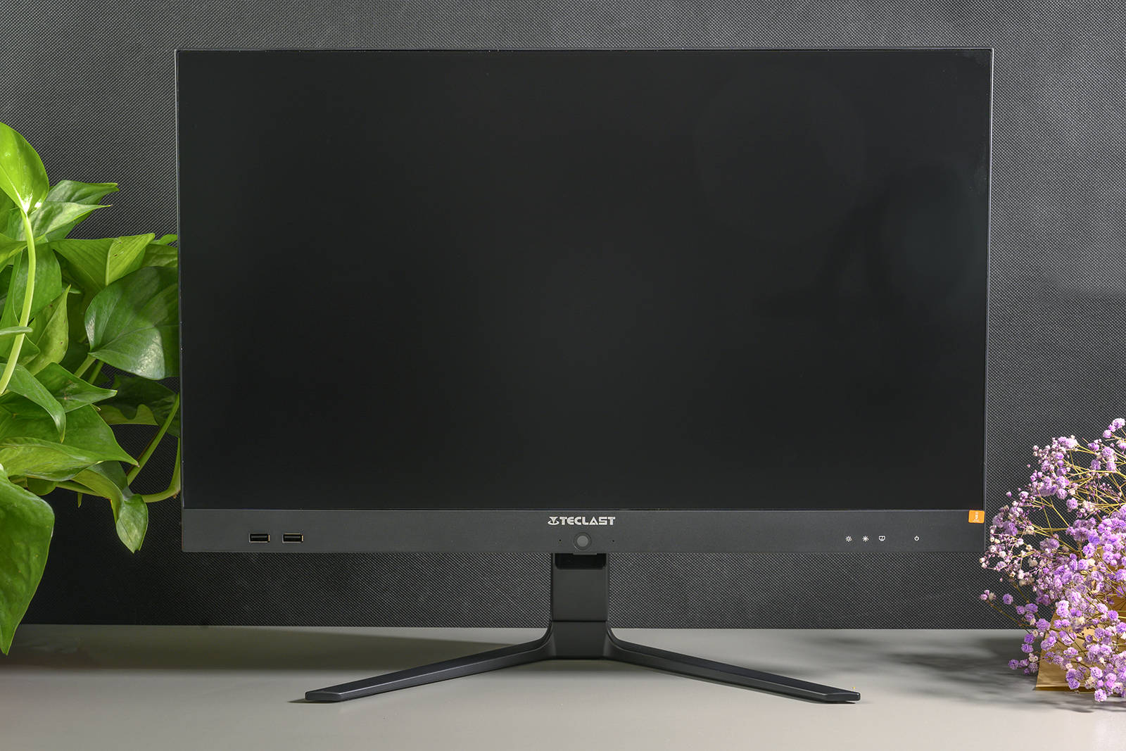 网课娱乐办公一根线就能用台电一体机电脑c24aira8c体验