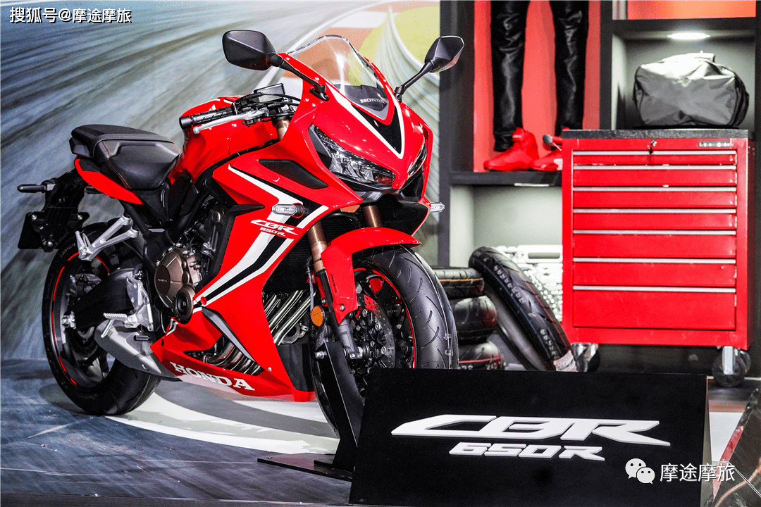 角逐中量级街跑地位川崎ninja700r摩托曝光