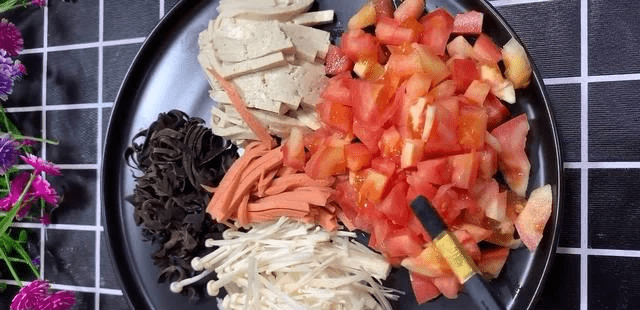 酸辣汤的做法及配方 6323b854c72e4185bdaa9751f1f47675.png