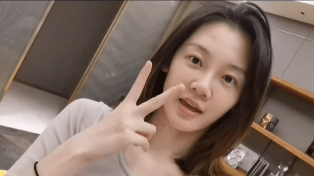 苗苗是谁的子女 09054cac7a0a46668f433624b562166c.png