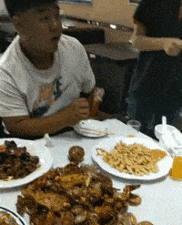 原创
我特么的也惊呆了,这不是我家里掏屎的铁锹!